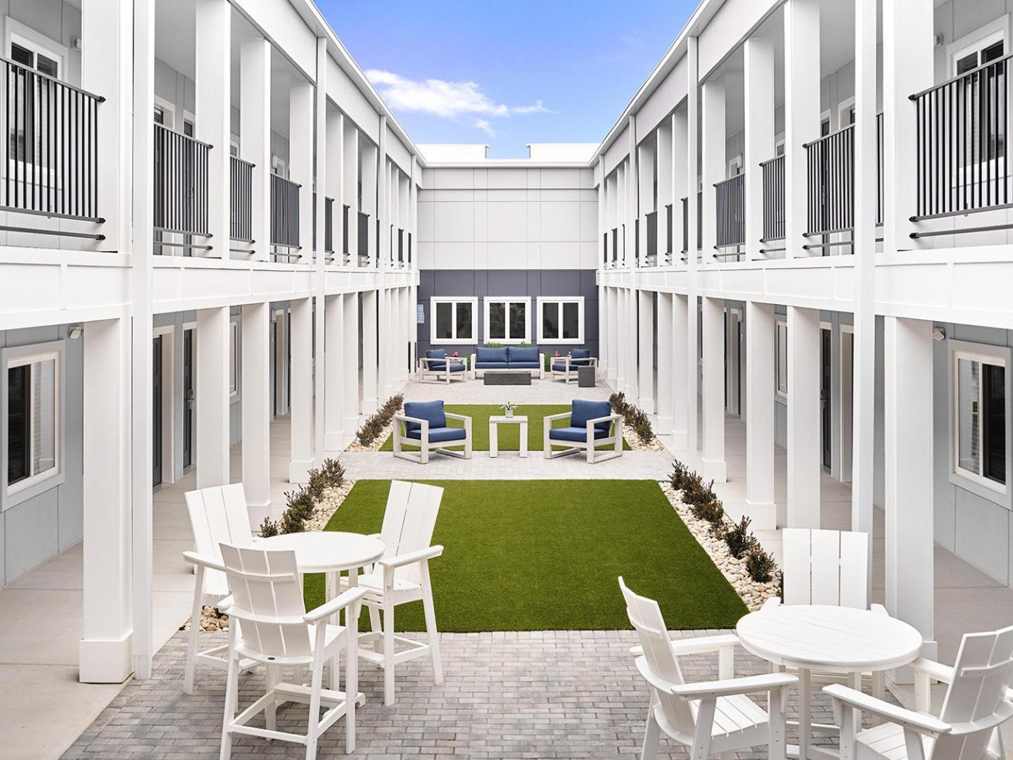 Stayapt Suites Atlanta-Newnan Bagian luar foto