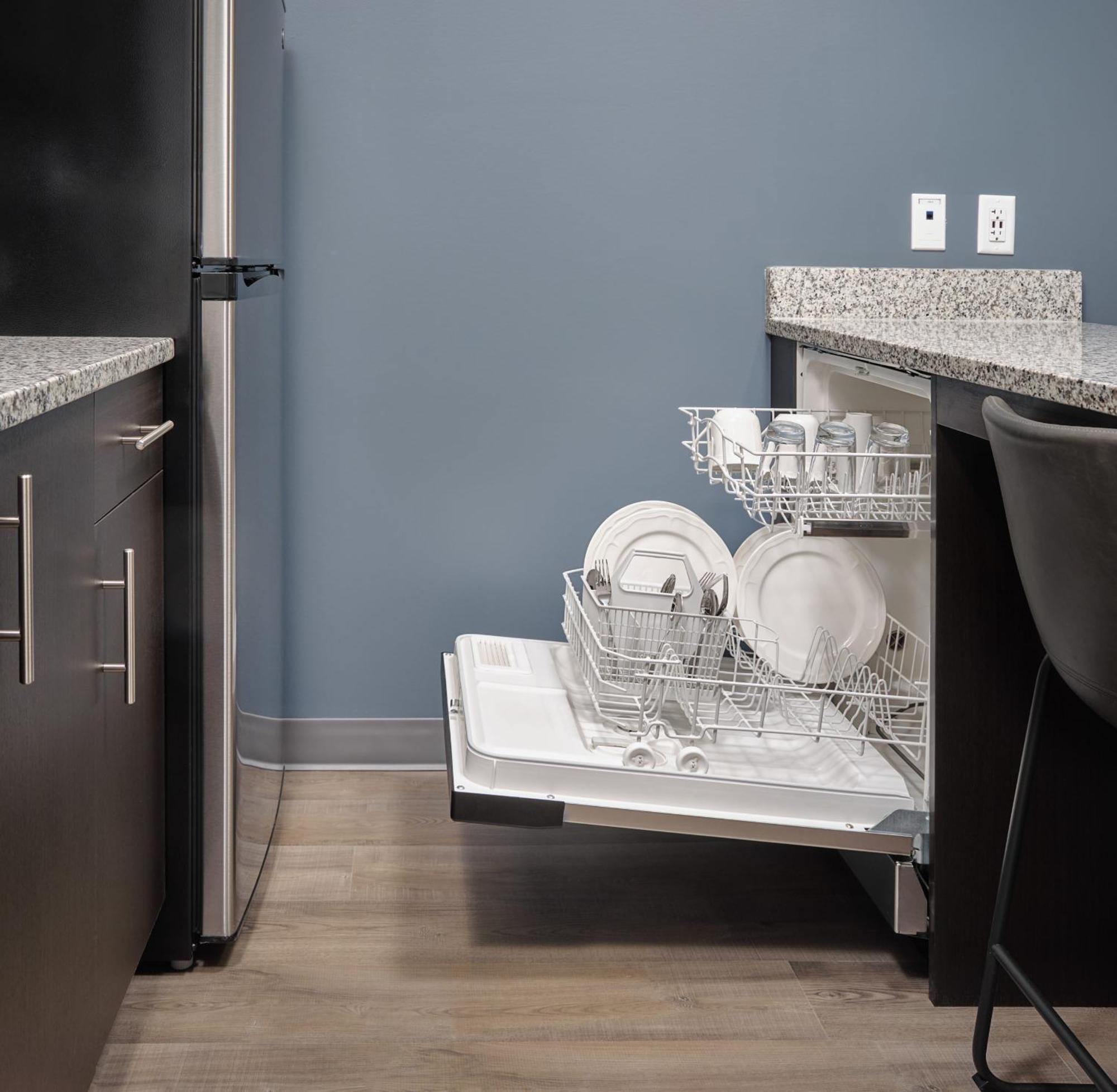 Stayapt Suites Atlanta-Newnan Bagian luar foto