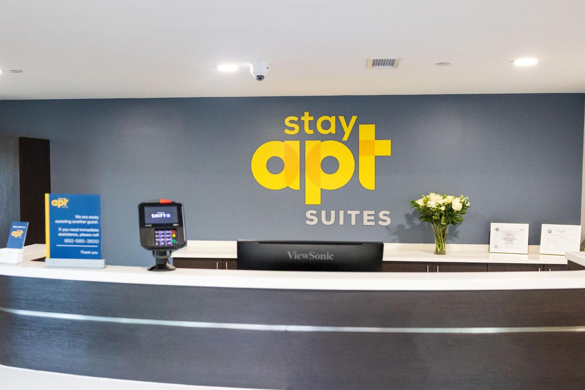 Stayapt Suites Atlanta-Newnan Bagian luar foto